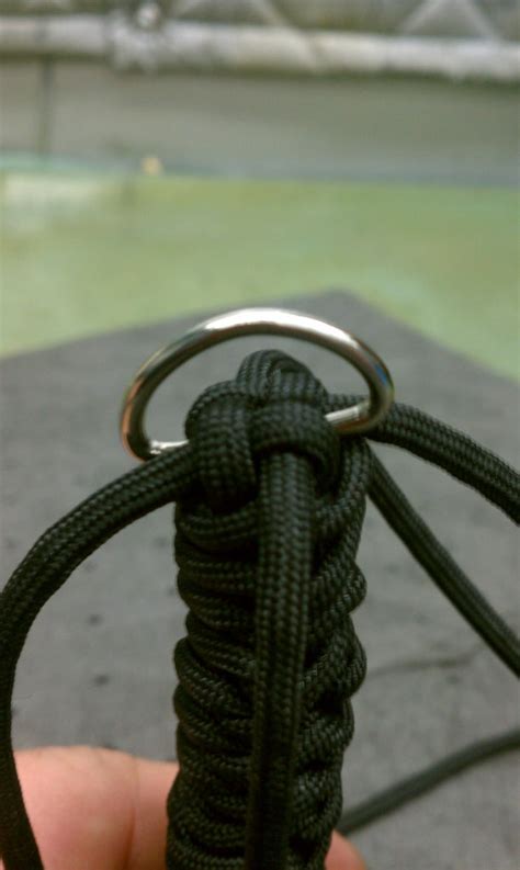 paracord self defense key fob.